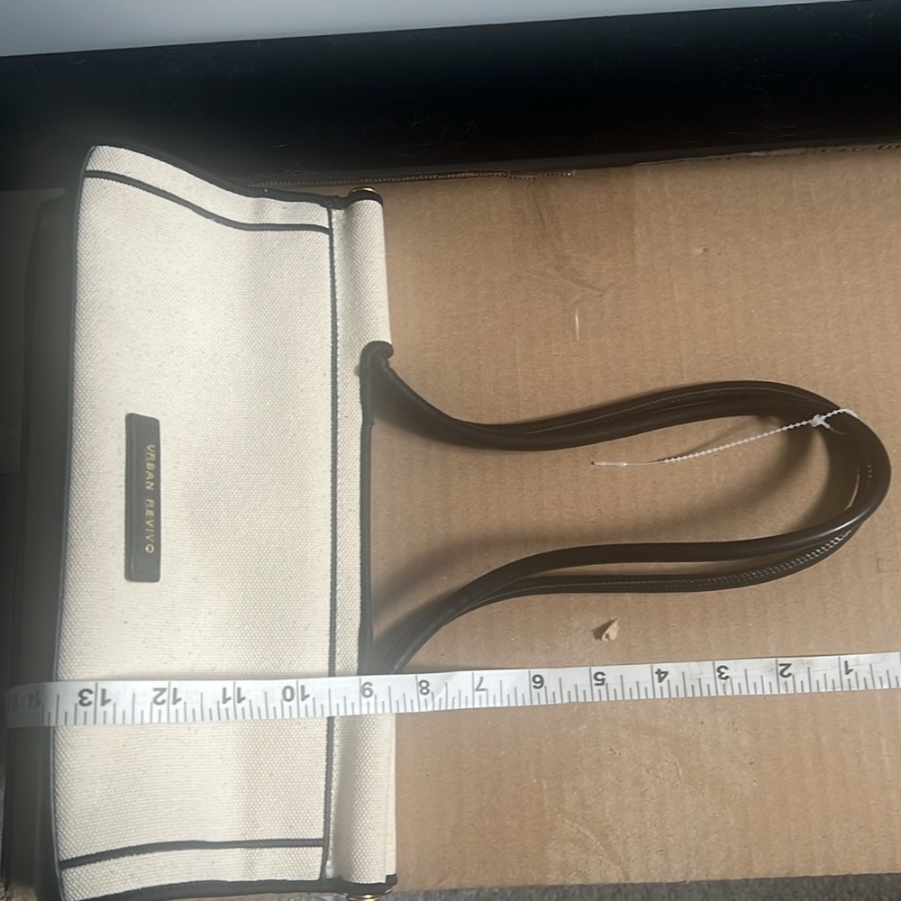 Urban Revivo Cream and Black Bag - Picture 12 of 12